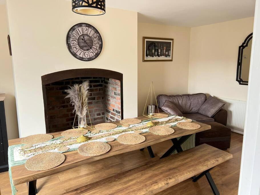 Llanbister Upper Caerfaelog Farmhouse מראה חיצוני תמונה
